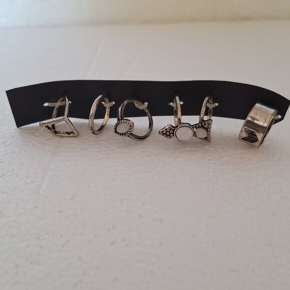 👠 5 for $25 SET OF RINGS COSTUME JEWELLERY - Picture 5 of 5